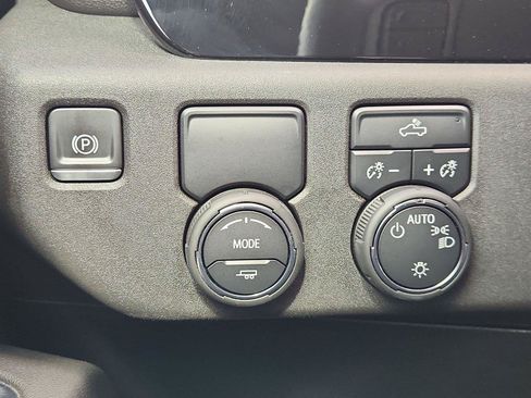 Certified 2022 Chevrolet Silverado 1500 LT RWD image 17