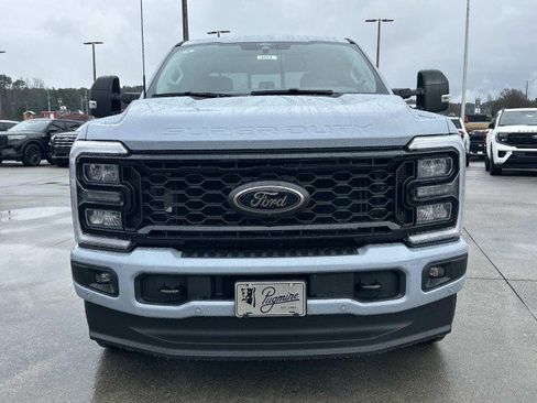 New 2026 Ford F250 Lariat w/ Black Appearance Package image 2