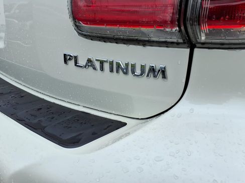 Used 2020 Nissan Armada Platinum RWD image 15