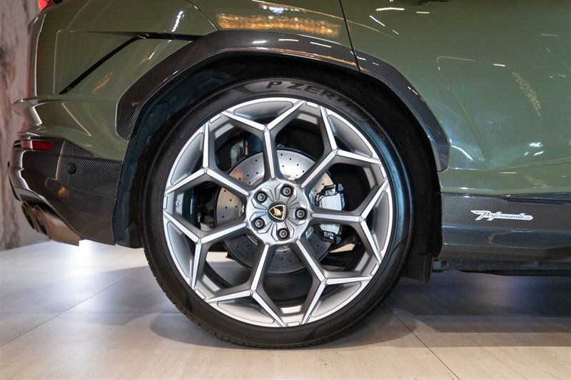 Used 2023 Lamborghini Urus Performante AWD/4WD image 41