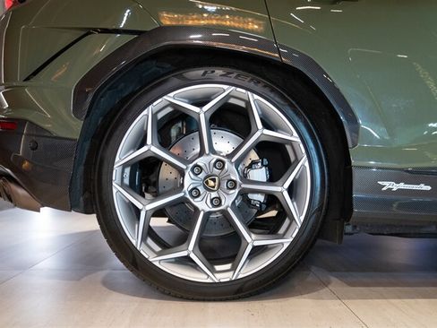 Used 2023 Lamborghini Urus Performante AWD/4WD image 41