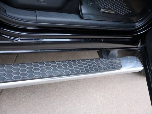 Used 2014 RAM 1500 Laramie w/ Convenience Group image 10