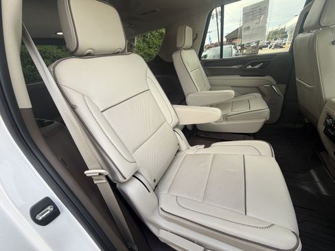 Used 2022 GMC Yukon Denali AWD/4WD image 18