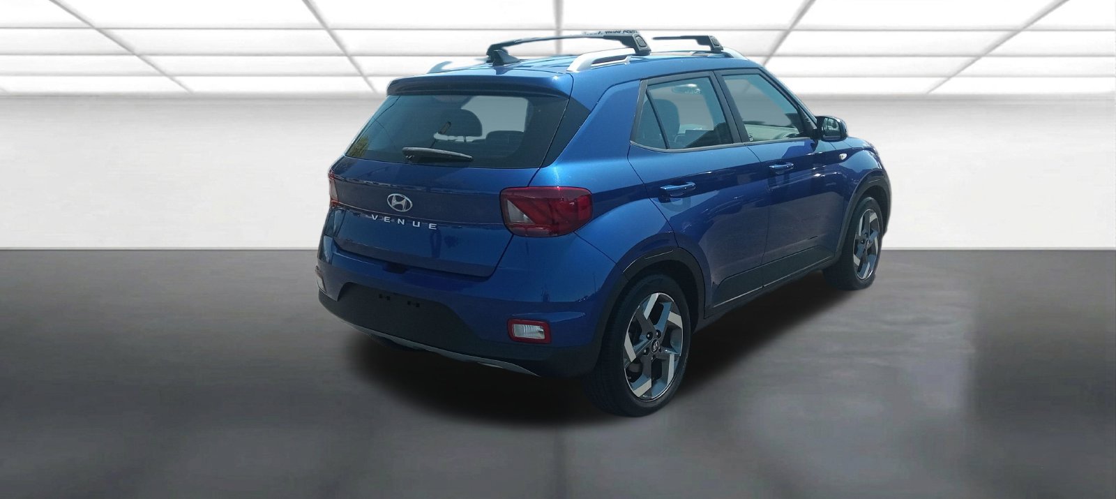 Used 2022 Hyundai Venue Limited FWD image 3
