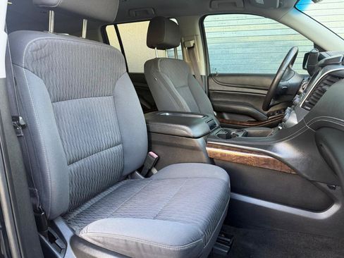 Used 2017 Chevrolet Suburban LS w/ All-Season Package RWD image 17