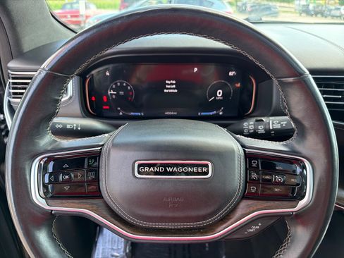Used 2023 Jeep Grand Wagoneer Series II w/ Flexible Seating Group AWD/4WD image 15
