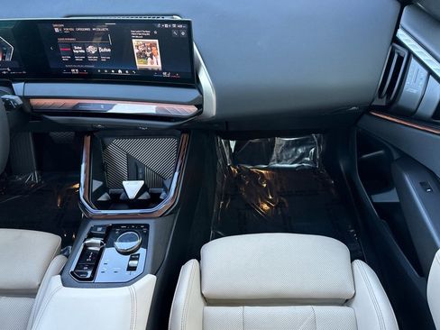 Used 2025 BMW X3 xDrive30i w/ Convenience Package image 27