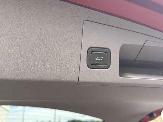 Certified 2024 Cadillac XT5 Premium Luxury w/ Technology Package FWD image 20