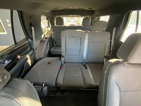Used 2023 GMC Yukon SLE w/ Gmc Pro Safety Plus Package image 20