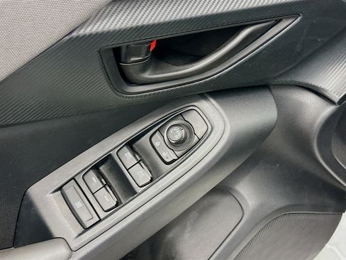 Used 2024 Subaru Crosstrek 2.0i Premium image 15