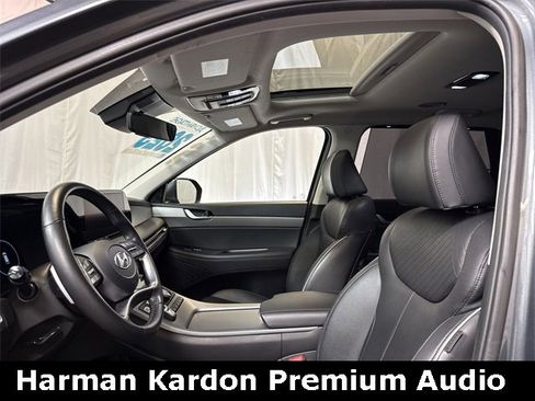 Used 2023 Hyundai Palisade SEL w/ Premium Package image 11