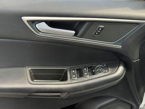 Used 2024 Ford Edge SEL AWD/4WD image 17