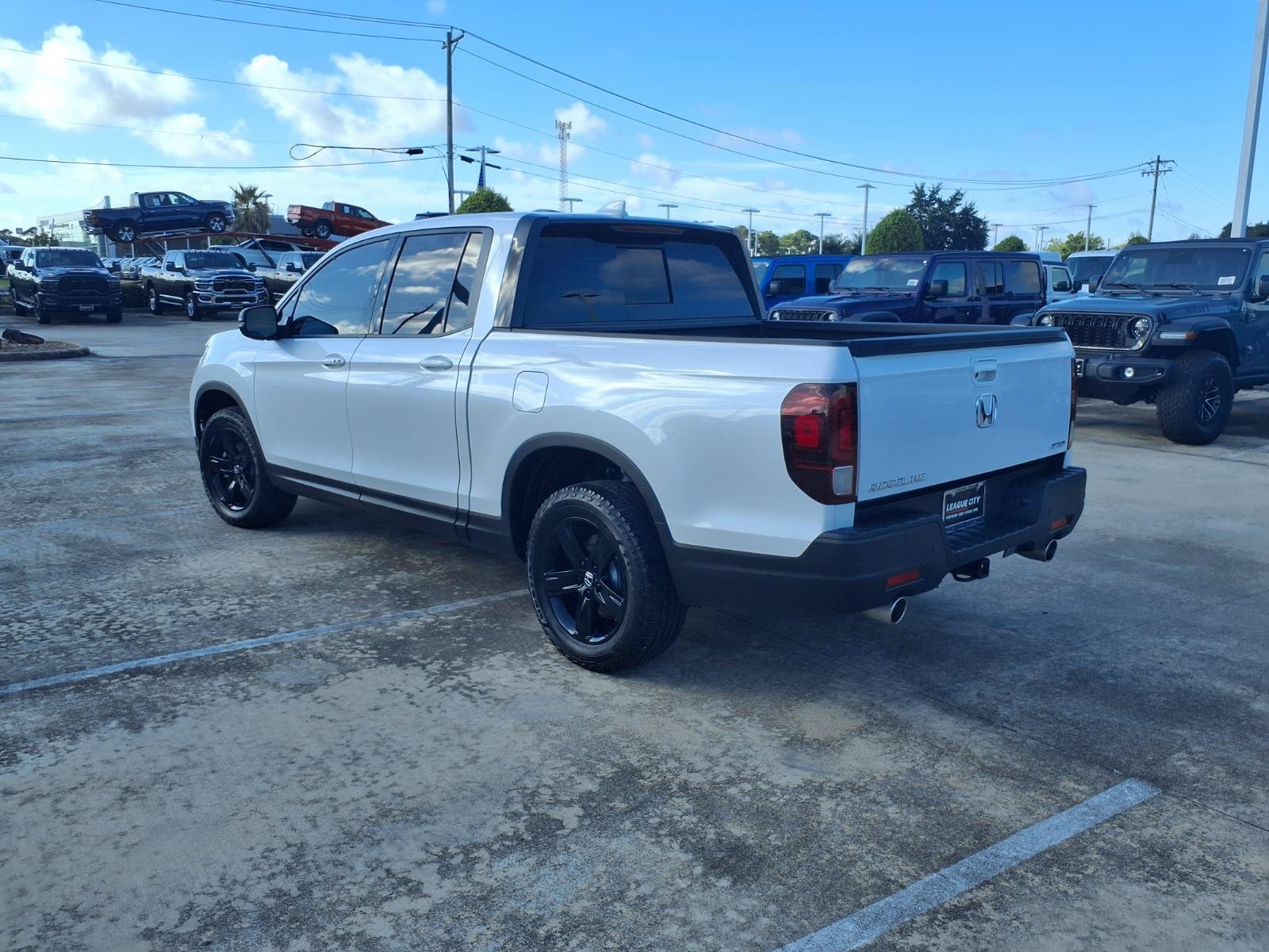 Used 2023 Honda Ridgeline Black Edition image 4
