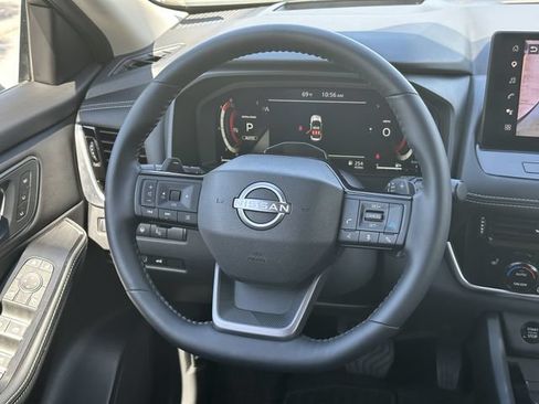 Certified 2025 Nissan Rogue SL w/ Tech Package AWD/4WD image 26