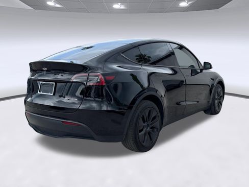 Used 2025 Tesla Model Y Long Range AWD/4WD image 9