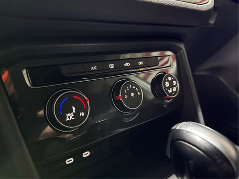 Used 2021 Volkswagen Tiguan S image 21