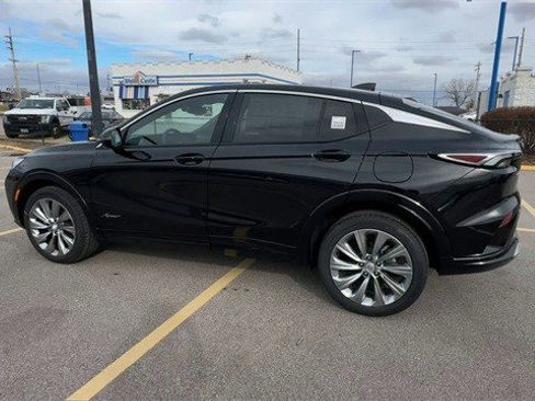 New 2026 Buick Envista Avenir image 6