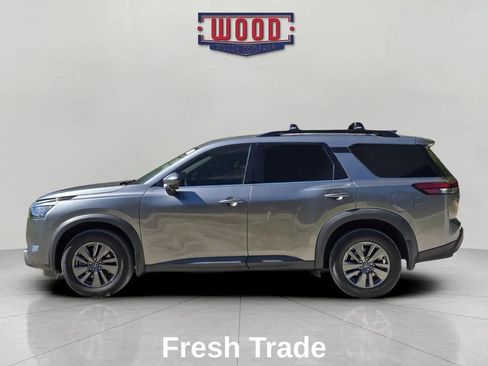 Used 2024 Nissan Pathfinder SV AWD/4WD image 4