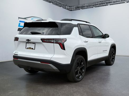 New 2026 Chevrolet Equinox LT image 3