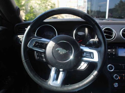 Used 2020 Ford Mustang Coupe RWD image 14