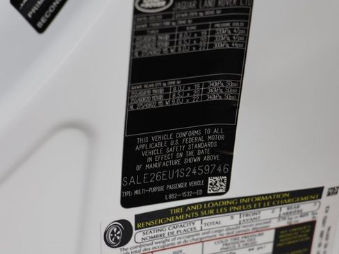 New 2025 Land Rover Defender 90 X-Dynamic SE image 25