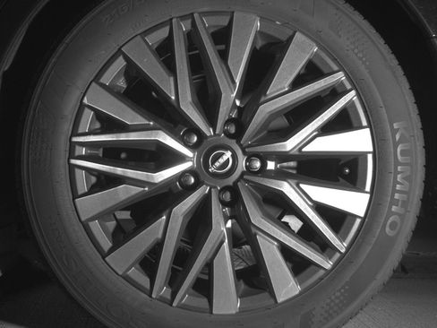 Used 2025 Nissan Altima 2.5 SV image 14