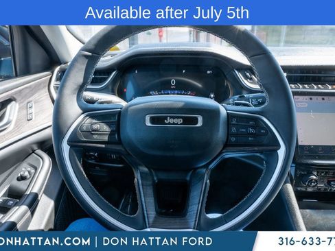Used 2023 Jeep Grand Cherokee L Limited AWD/4WD image 6
