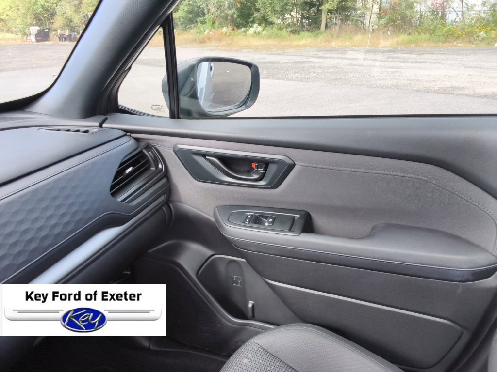Used 2025 Subaru Forester Premium AWD/4WD image 36
