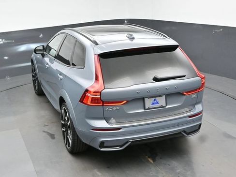 Used 2023 Volvo XC60 B5 Ultimate w/ Climate Package FWD image 48