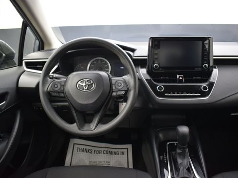 Used 2022 Toyota Corolla LE FWD image 14