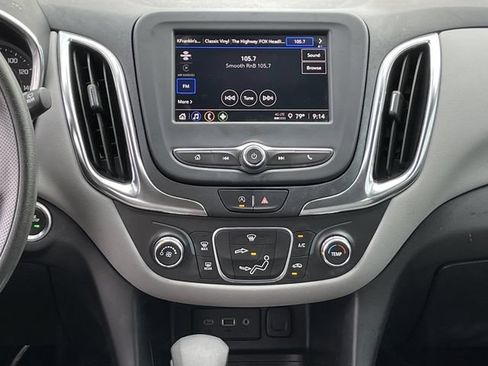 Used 2022 Chevrolet Equinox LT FWD image 16