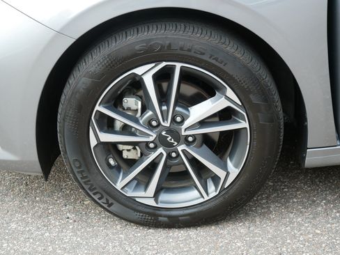 Certified 2023 Kia Forte LXS w/ LXS Technology Package FWD image 15