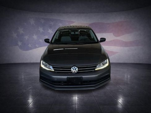 Used 2019 Toyota Camry SE image 8