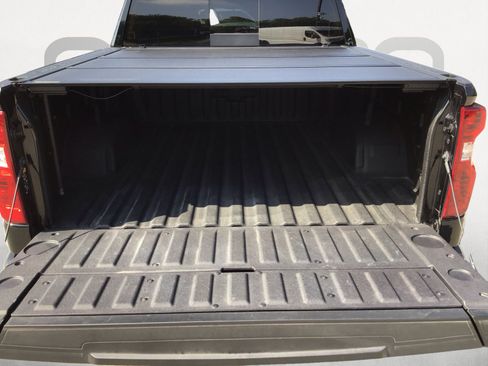 Used 2025 Chevrolet Silverado 1500 LT AWD/4WD image 11