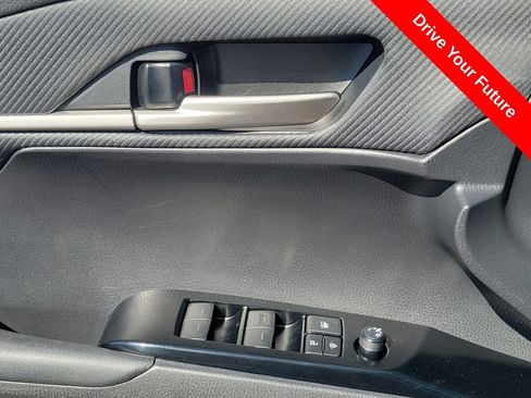 Used 2025 Toyota Camry SE w/ Convenience Package FWD image 16