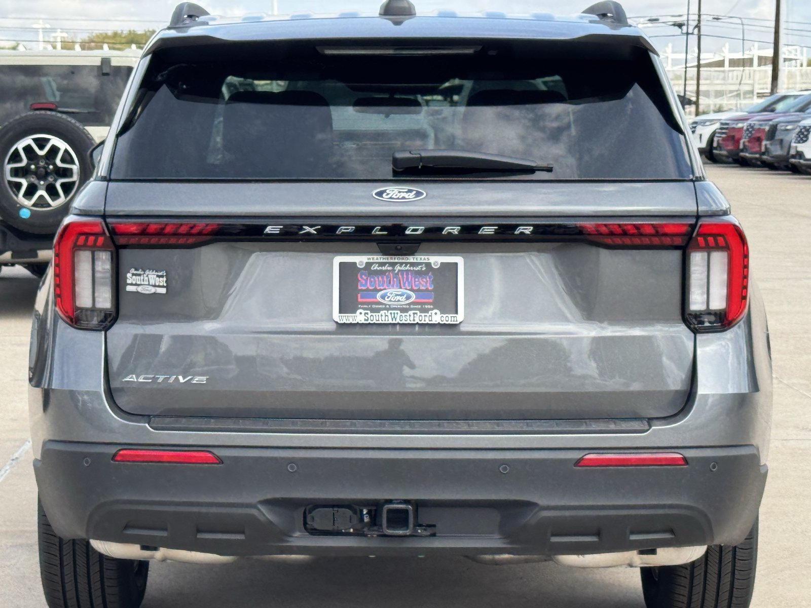 New 2027 Ford Explorer Active RWD image 5