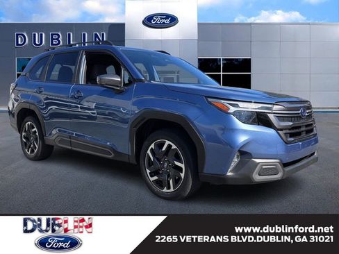 Used 2025 Subaru Forester Limited image 1