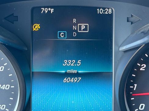 Used 2021 Mercedes-Benz GLC 300 image 21