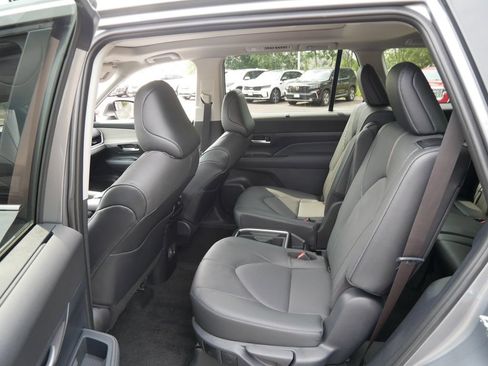 Certified 2026 Toyota Grand Highlander AWD image 11