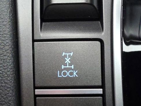 Certified 2025 Hyundai Kona SEL image 14