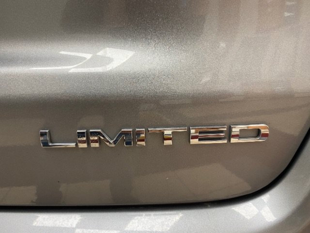 Used 2023 Jeep Compass Limited AWD/4WD image 25