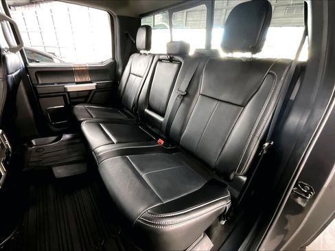 Used 2020 Ford F150 Lariat image 28