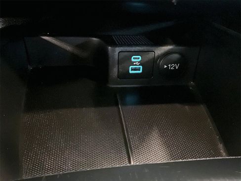 Used 2023 Ford Escape ST-Line image 26