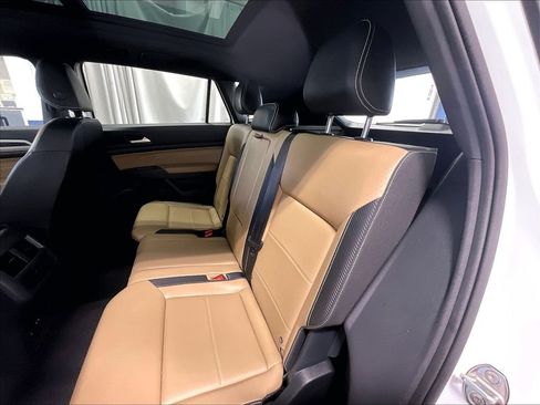 Used 2023 Volkswagen Atlas Cross Sport SE w/ Panoramic Sunroof Package AWD/4WD image 15