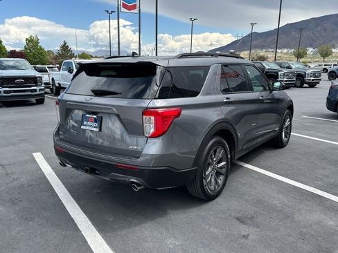 Used 2021 Ford Explorer XLT w/ Equipment Group 202A AWD/4WD image 6