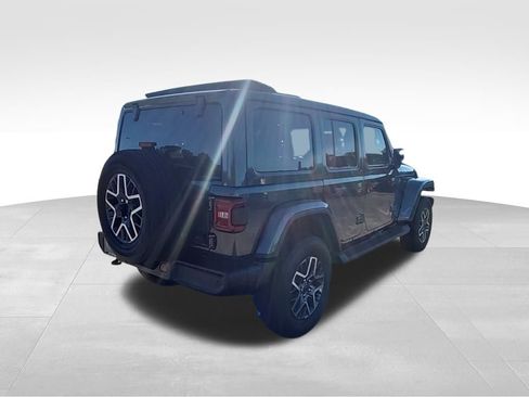 New 2026 Jeep Wrangler Unlimited Sahara AWD/4WD image 10
