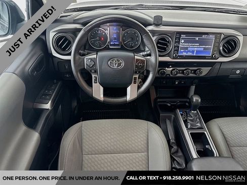 Used 2020 Toyota Tacoma SR5 image 21