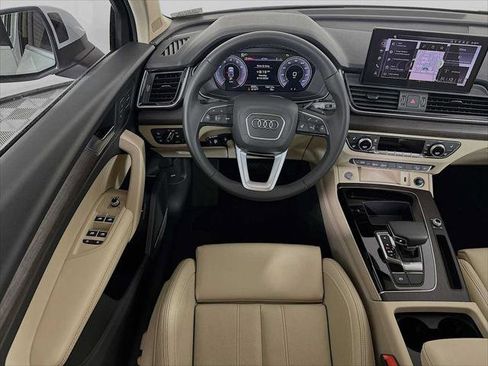 Certified 2025 Audi Q5 2.0T Premium Plus w/ Premium Plus Package image 21