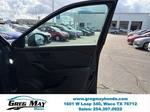 Used 2023 Nissan Rogue S FWD image 28