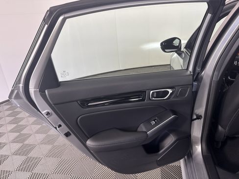 Certified 2025 Honda Civic Sport Touring image 18